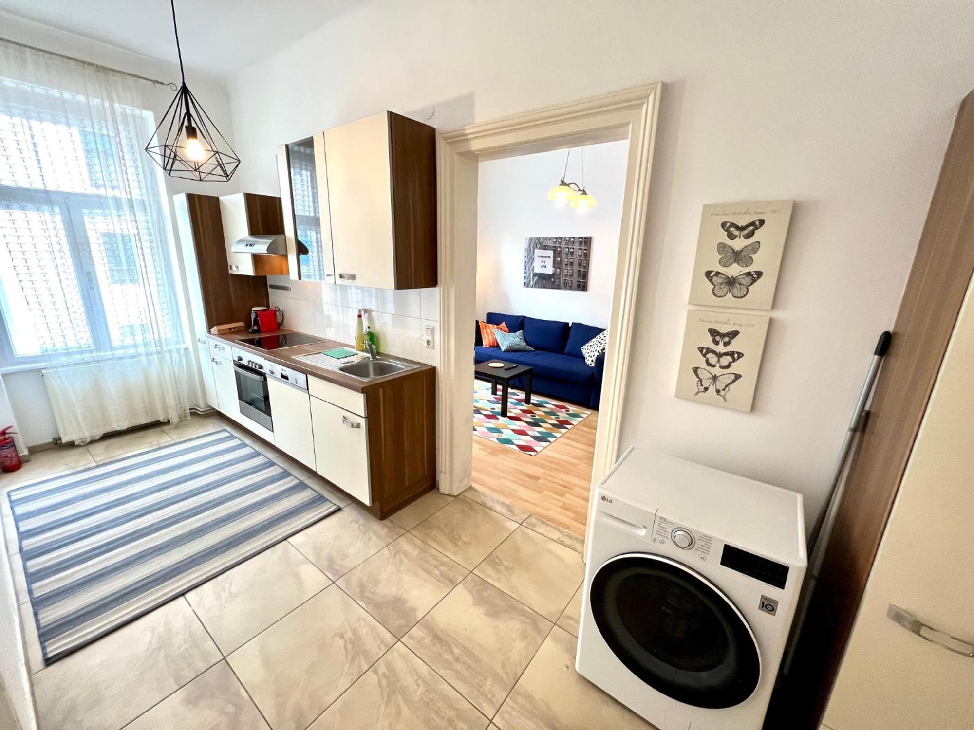 Cozy City Retreat - By Nahuen Suites Грац Экстерьер фото
